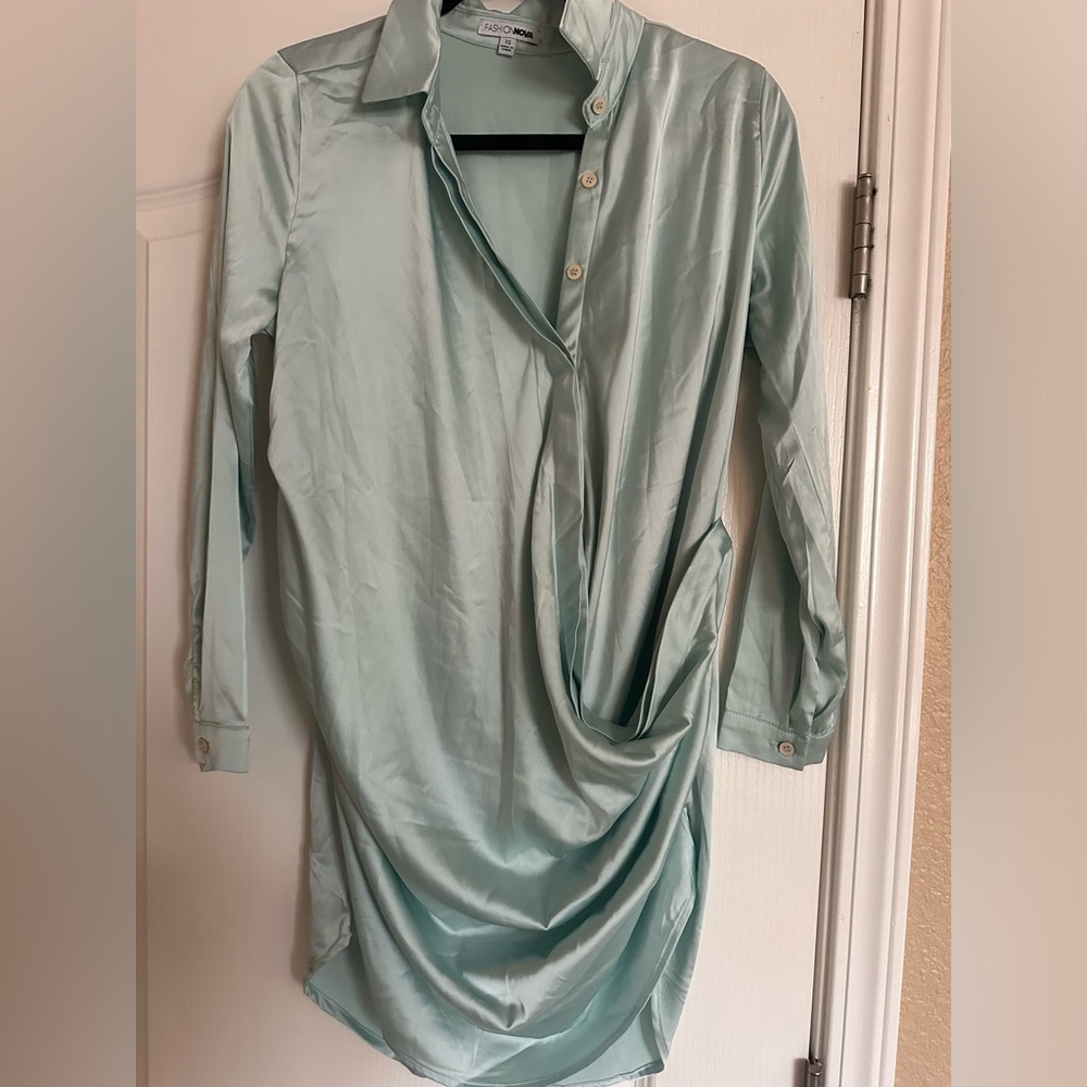 Fashion nova shirt dress size xsmall